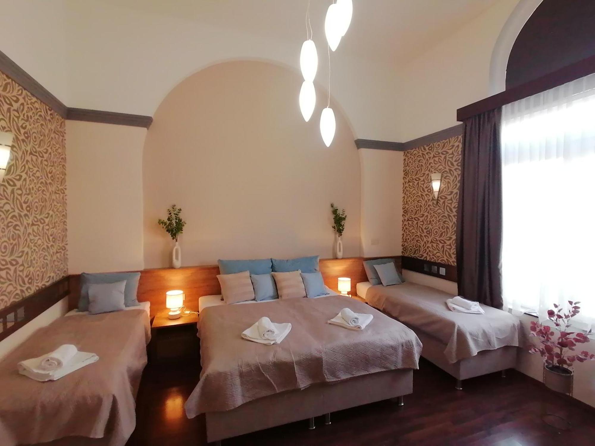 Mohacs Korona Apartman エクステリア 写真